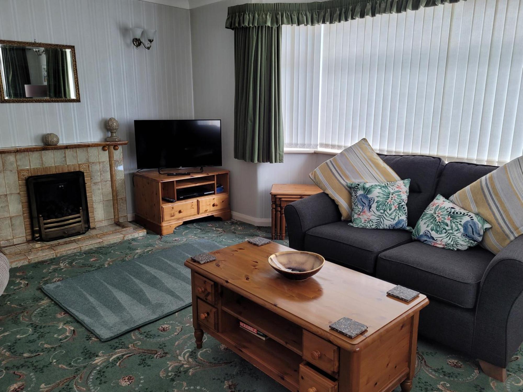 The Hermitage Private Detached Bungalow Villa Rhyl Exterior foto